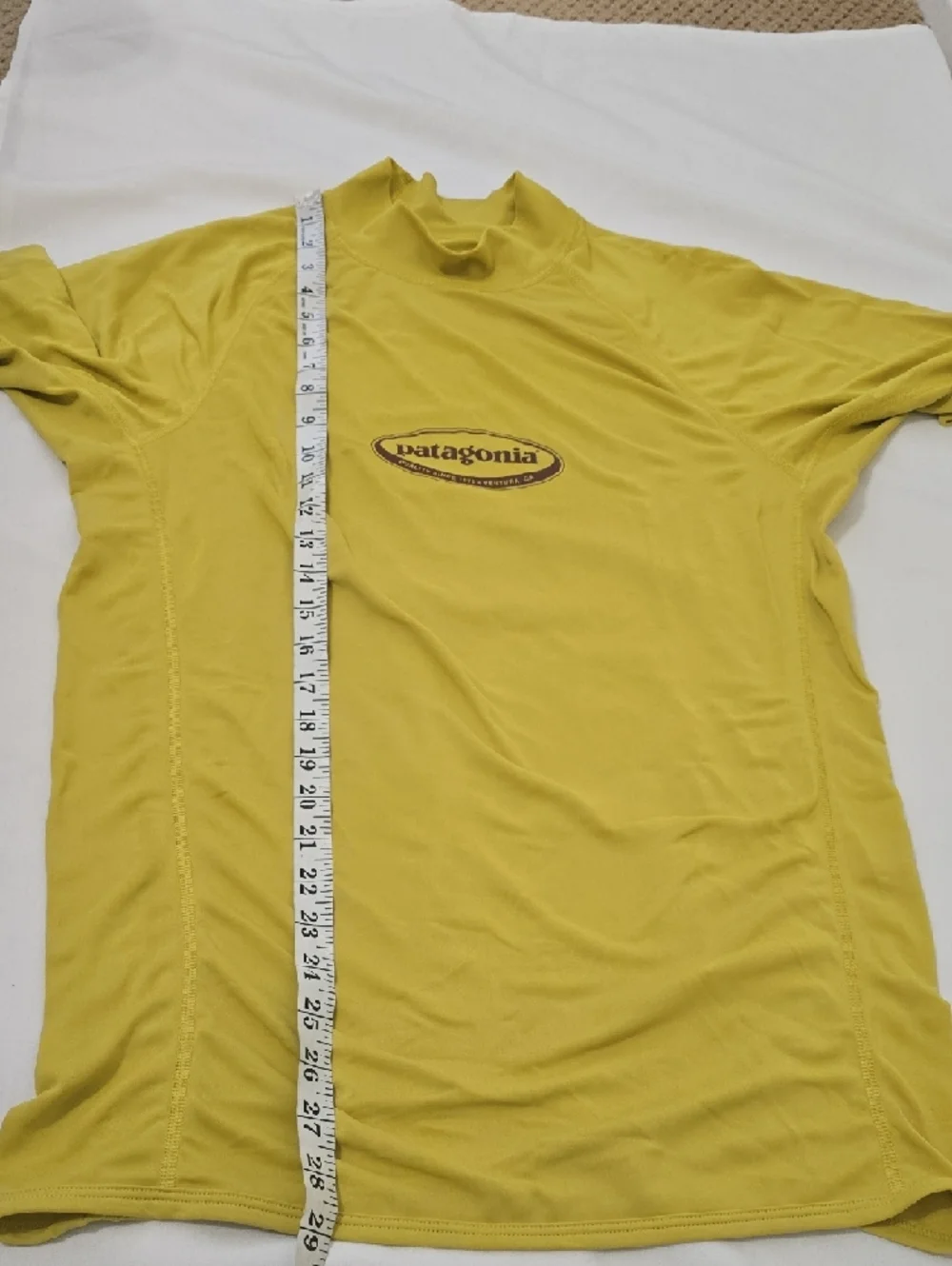 Patagonia‎ Men’s Short-Sleeve Swim Rash Guard in Lemon Yellow XL